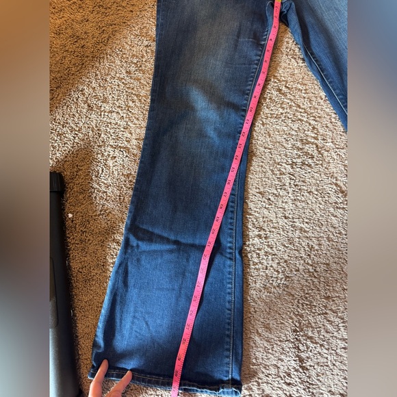 Old Navy High Rise Flare Jeans - Picture 6 of 8